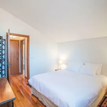 Amendoeira's Terrace With River View * Лісабон